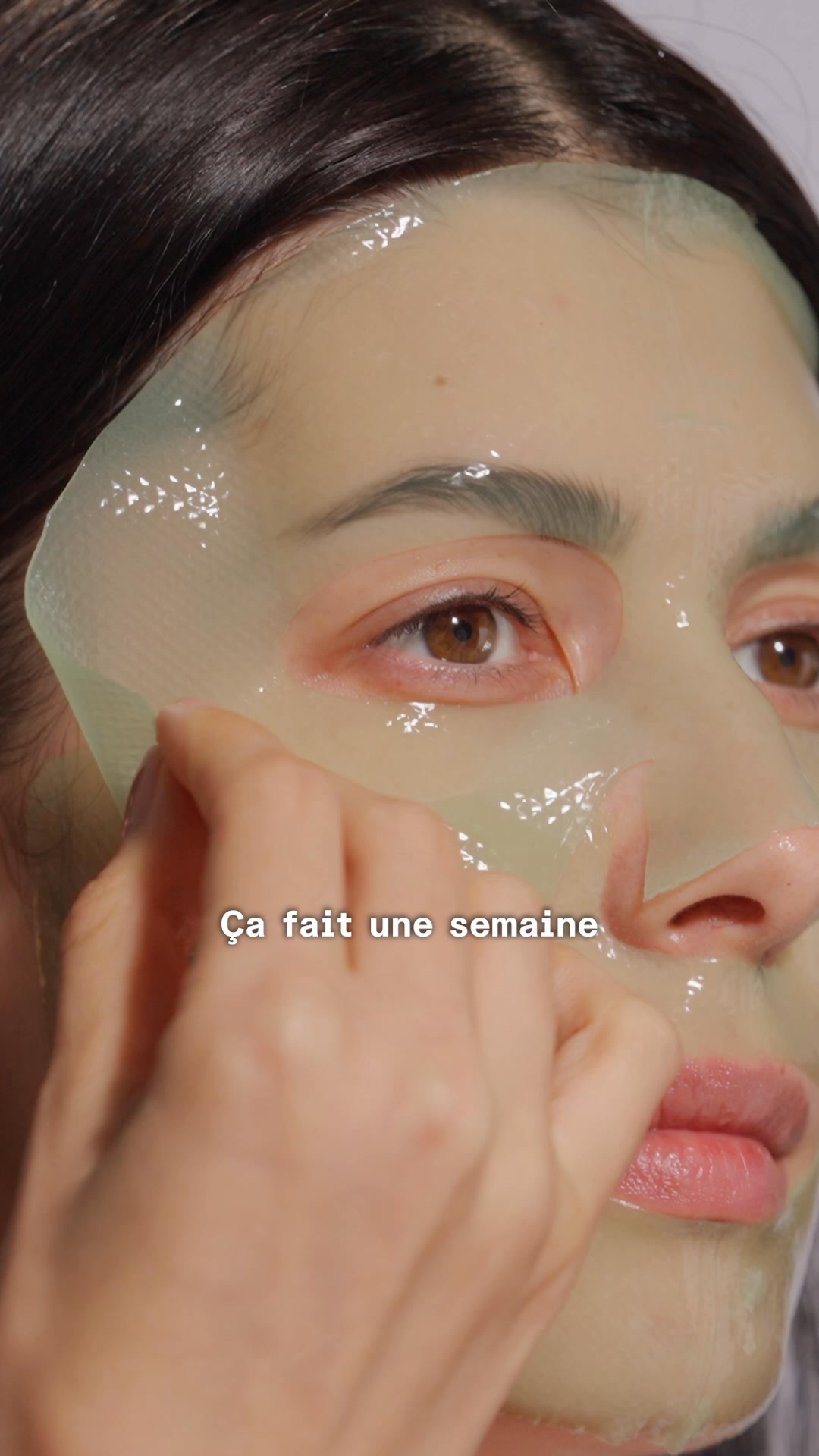 Aloe Paris Facebook ad: Hydrogel 93/100