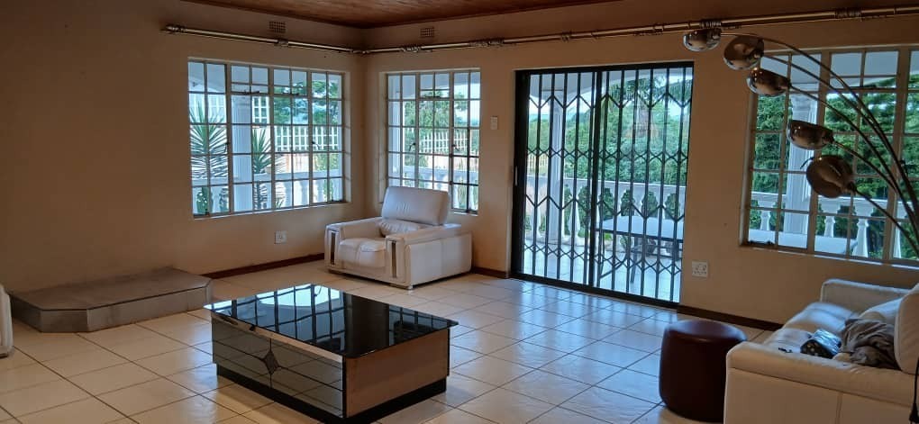RE/MAX Real Estate Specialists Facebook ad: Find Your Perfect Home with RE/MAX