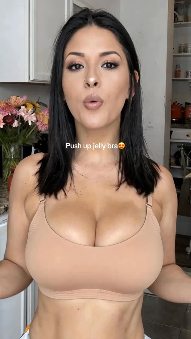Luna Bras Facebook ad: This extra supportive push-up jelly bra does NOT…