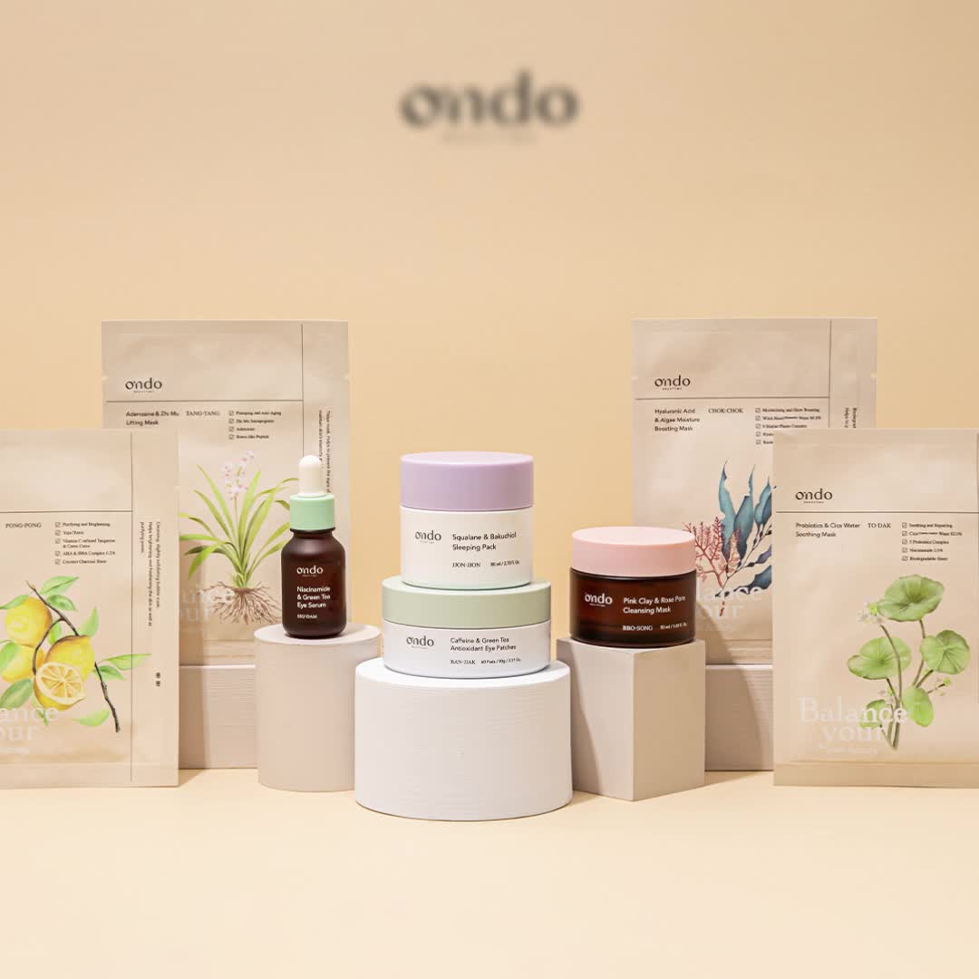 MiiN Korean Cosmetics Facebook ad: Naturaleza y ciencia trabajan en equilibrio.