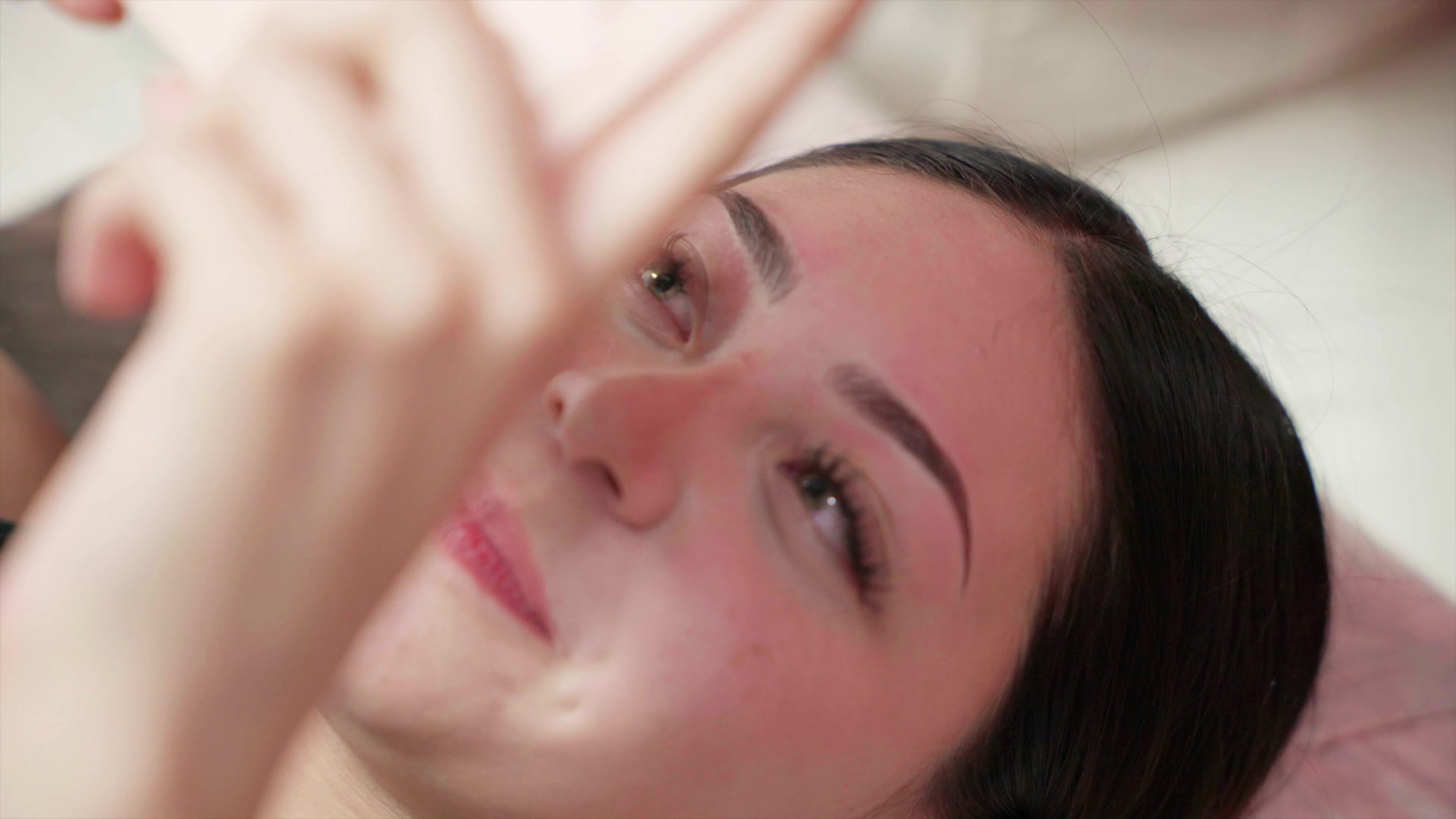 Brows Studio Cuautitlan Facebook ad: DILE ADIÓS AL MAQUILLAJE!