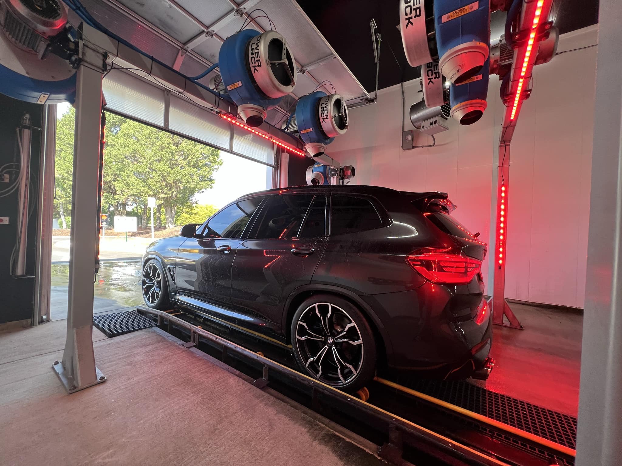 White Horse Auto Wash Facebook ad: Quick, Professional Washes