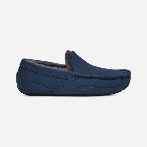 UGG Facebook ad