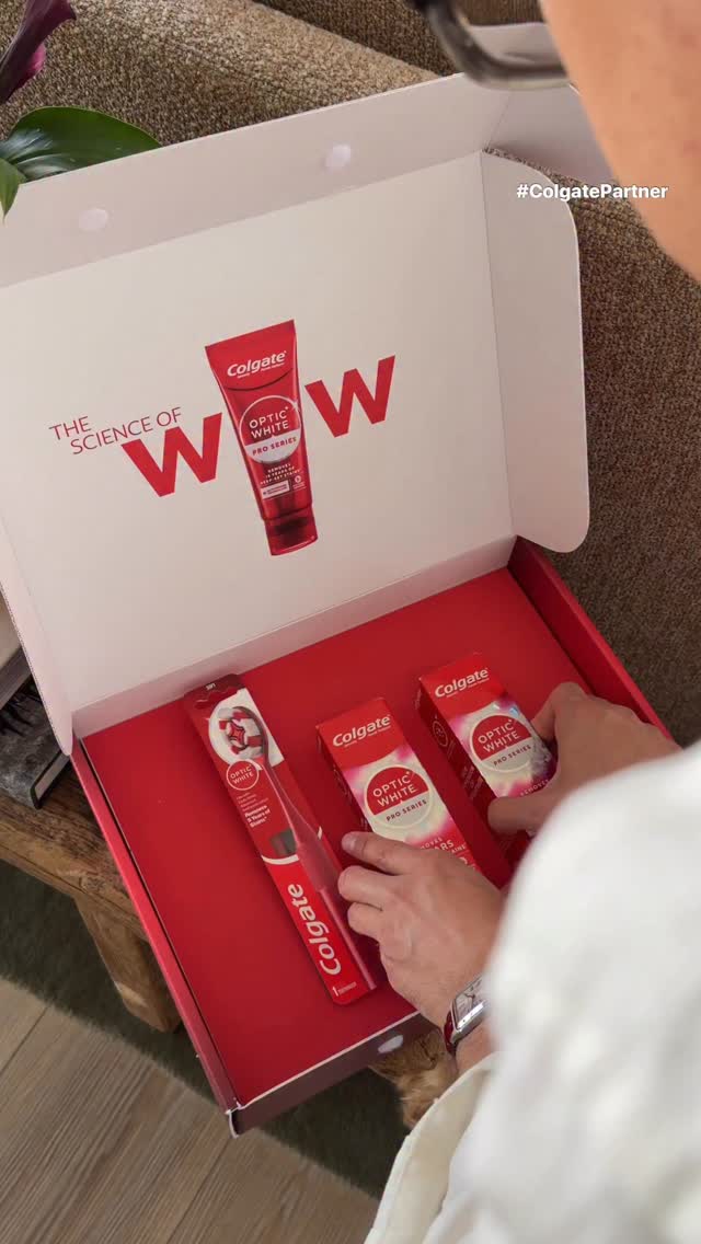 Colgate Facebook ad: Trying new toothpastes @colgateus Optic White Pro Series