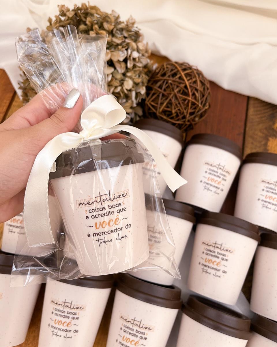 Afeto Canecas Facebook ad: Copos de café e seu charme