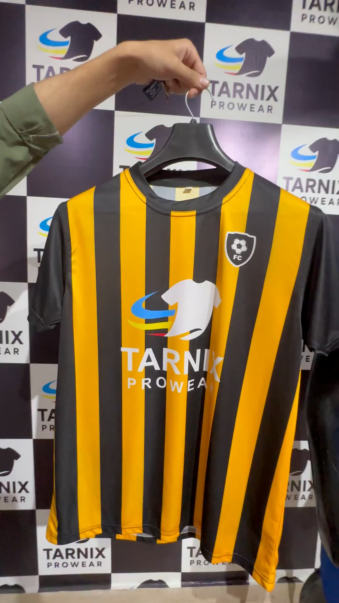 Tarnix Prowear Facebook ad: Custom Team Sportswear