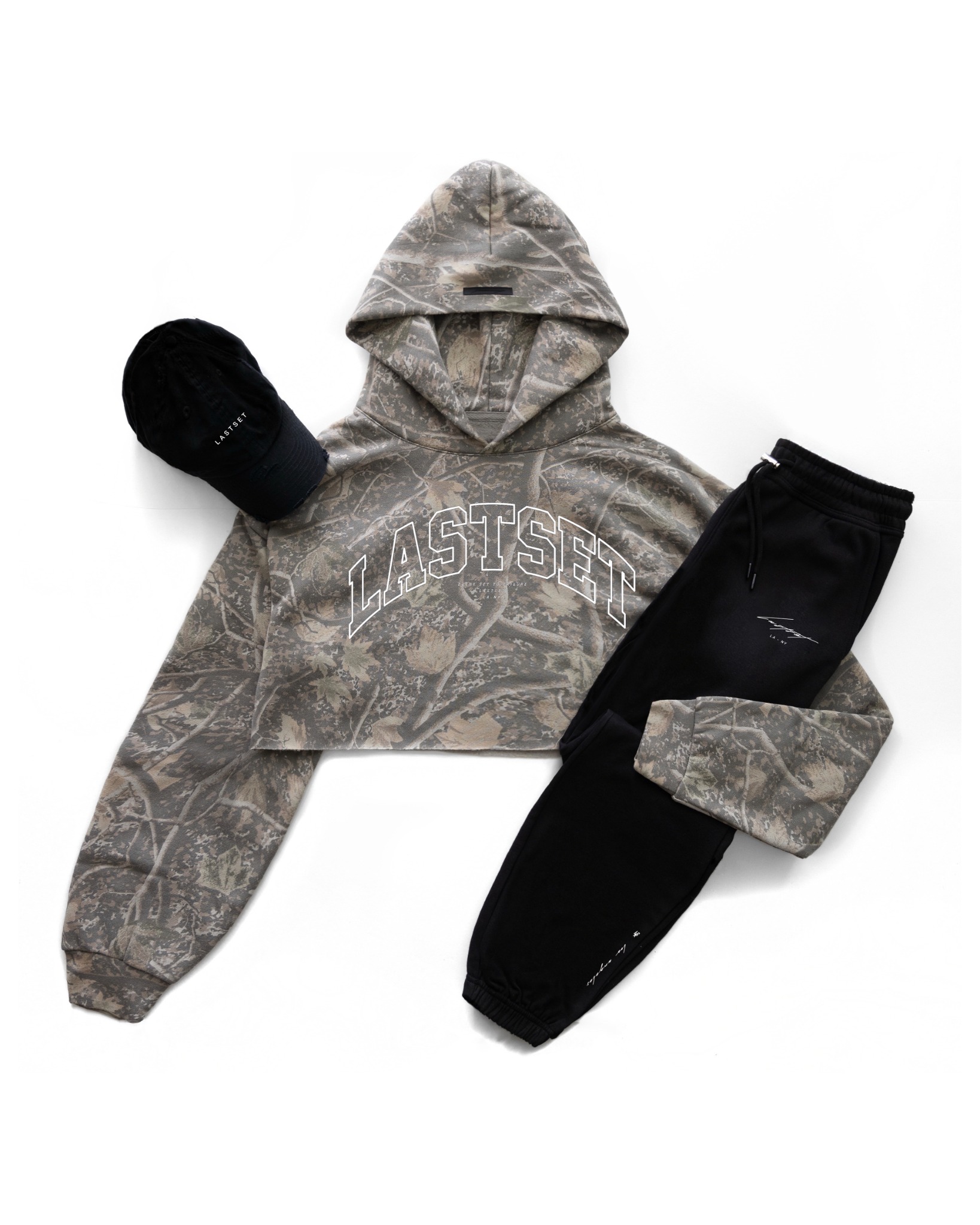 Lastset Co. Facebook ad: Almost Sold Out.