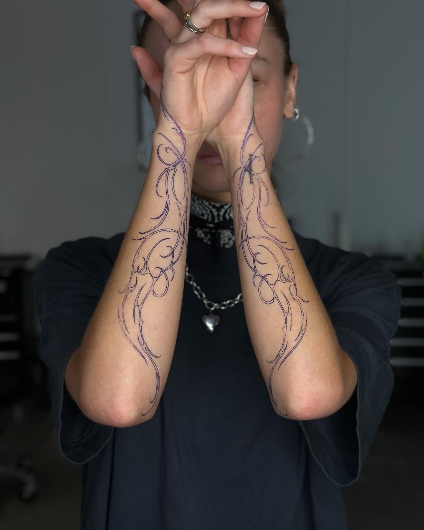 louutattoo Facebook ad: placement idea for this flash either one side…
