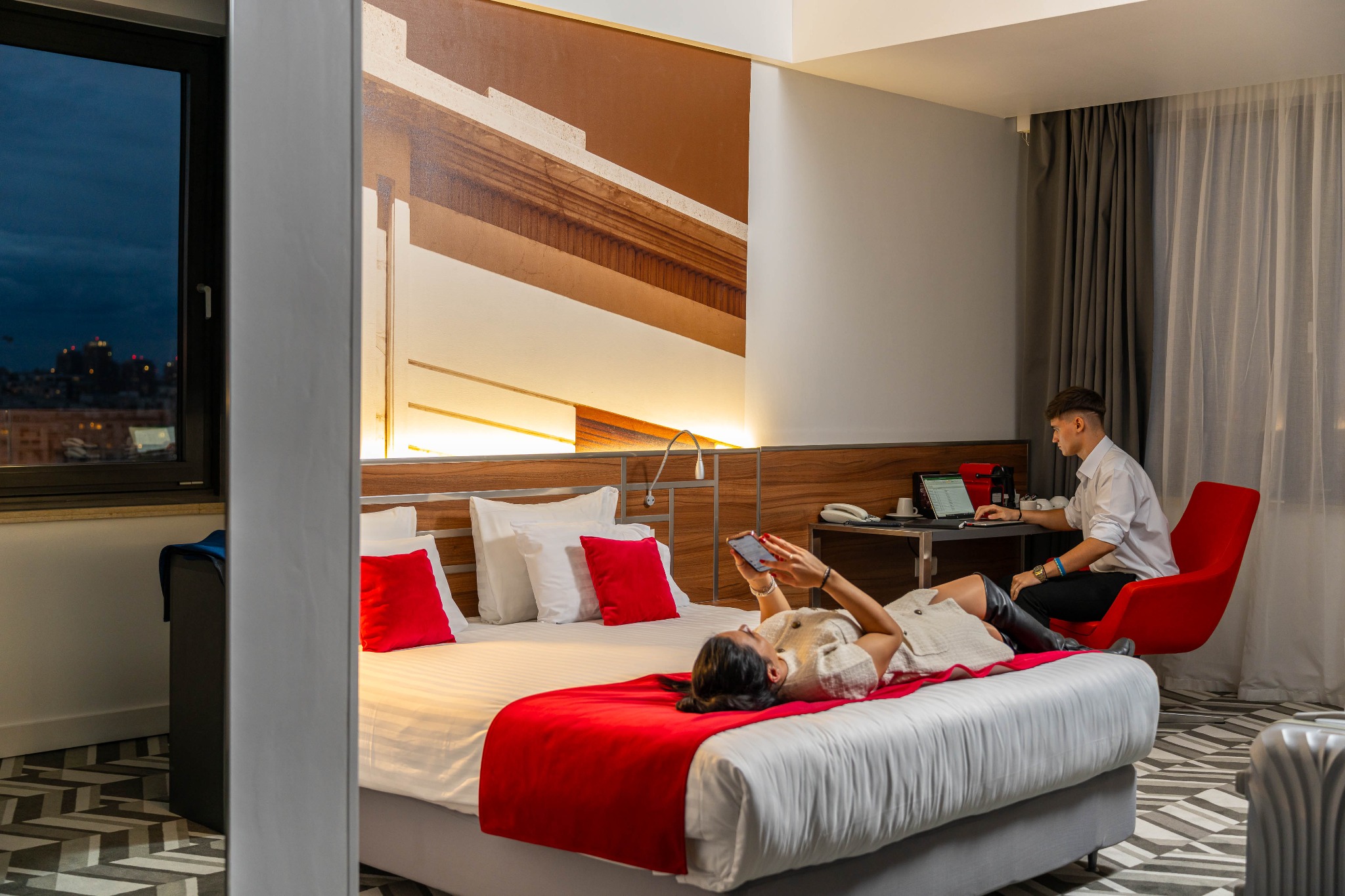 Mercure Bucharest Unirii Facebook ad