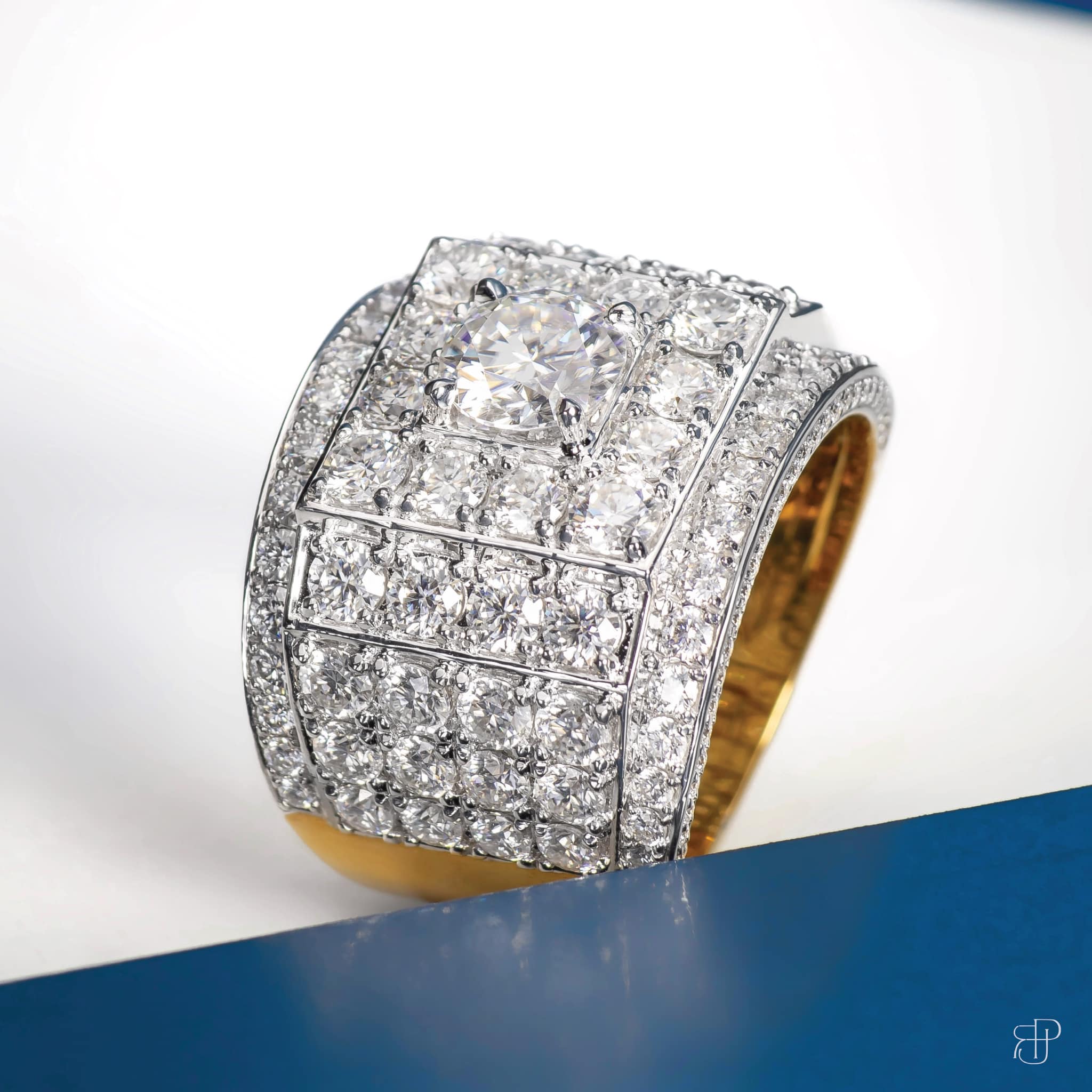 PR Fine Jewelry - ហាងលក់គ្រឿងអលង្ការ ភីអរ Facebook ad: ម៉ូតចិញ្ចៀនប្រណិតៗសម្រាប់បងៗសុភាពបុរសមាននៅក្នុងហាងស្រាប់
