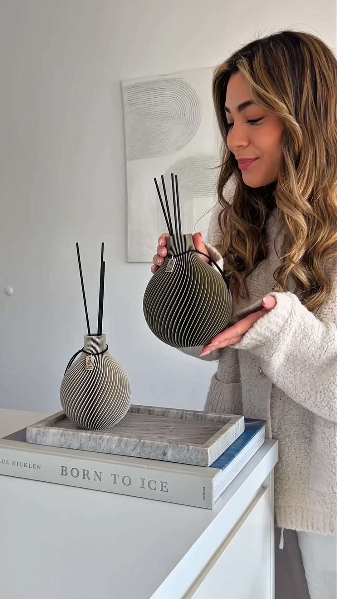 ICONIC HOME Facebook ad: Beautiful vases for your home
