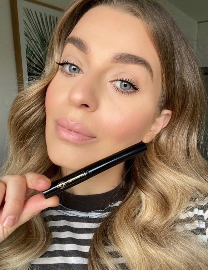 Mirenesse Cosmetics Facebook ad: Over 5 million sold!
