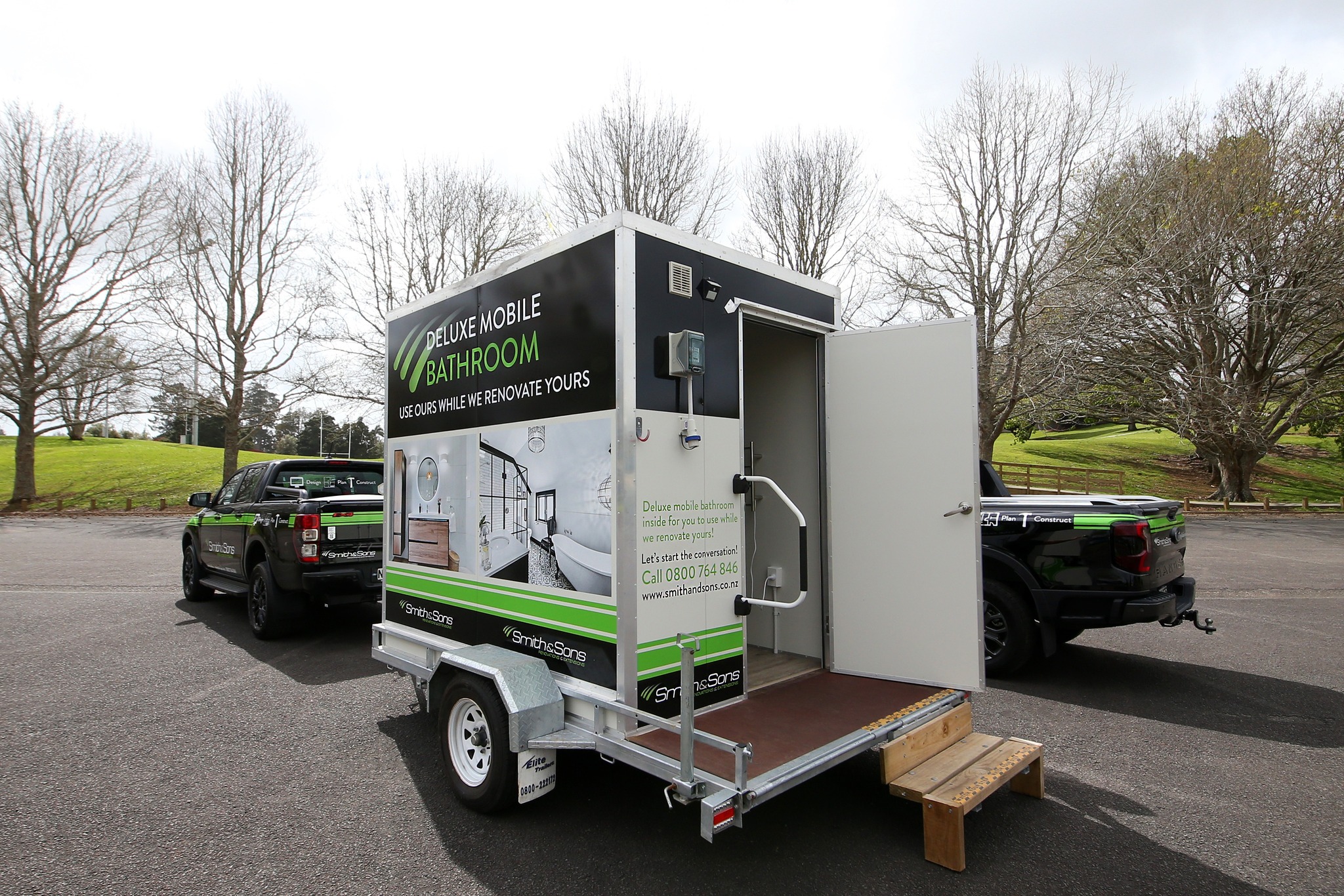 Smith & Sons Franklin Facebook ad: Deluxe Mobile Bathroom