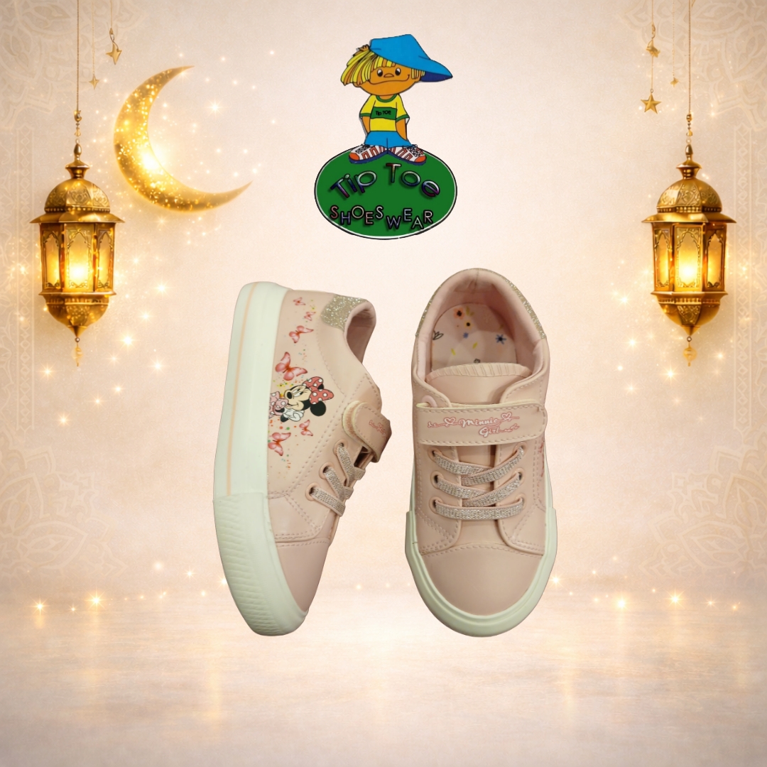 Tip Toe - Kids Shoes Facebook ad: علشان Tip Toe دايماً هدفه انه يفرح كل…