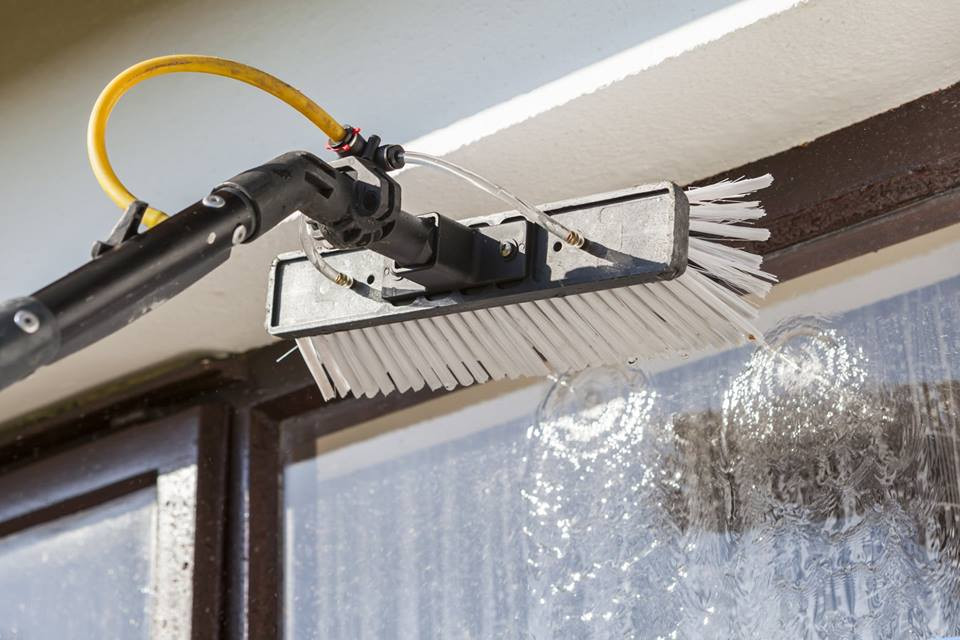 Pure Windows Facebook ad: Professional Window Cleaning in Swindon