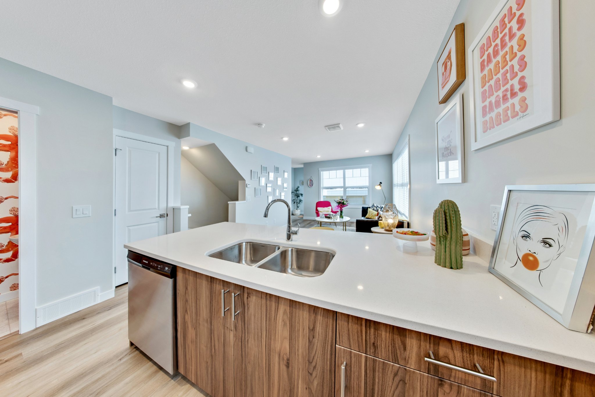 Laura Mc Nern Facebook ad: 2 Beds 1.5 Baths Townhouse