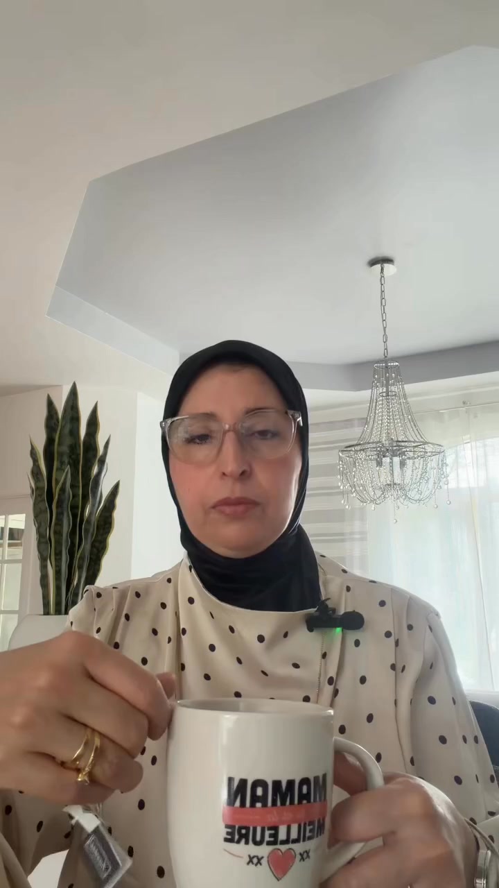 Dyae Sebbahi Facebook ad: .فالغربة، التقاعد كيبان بحال حلم بعيد