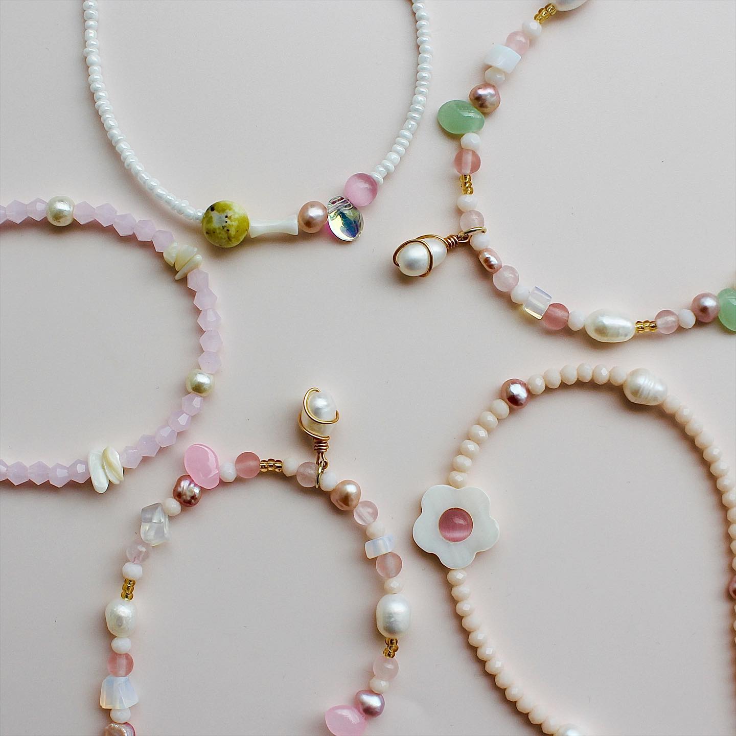 LILI'S SUMMER BEADS Facebook ad