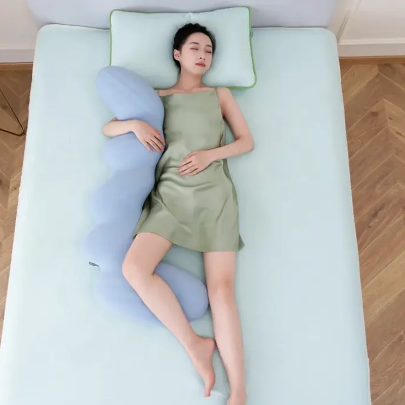 Alibaba.com Facebook ad: Source Home & Garden on Alibaba.com.