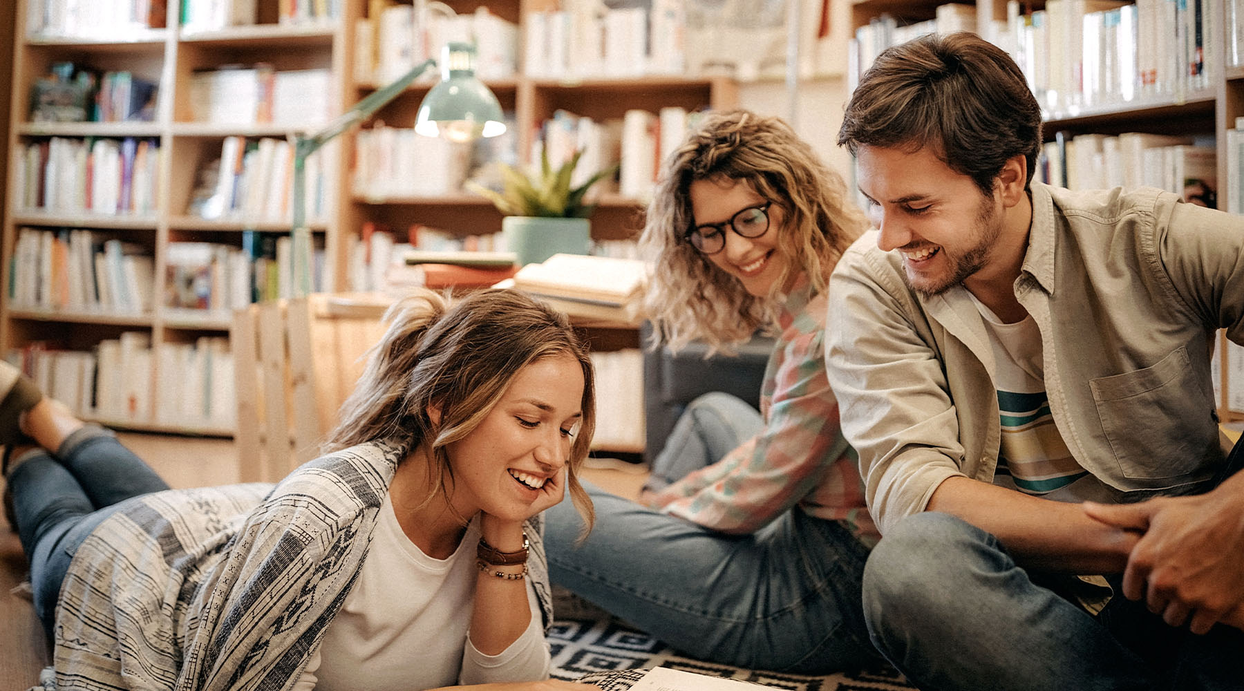 Note Facebook ad: Wrap Up Literário 2025: Top livros mais lidos em Portugal