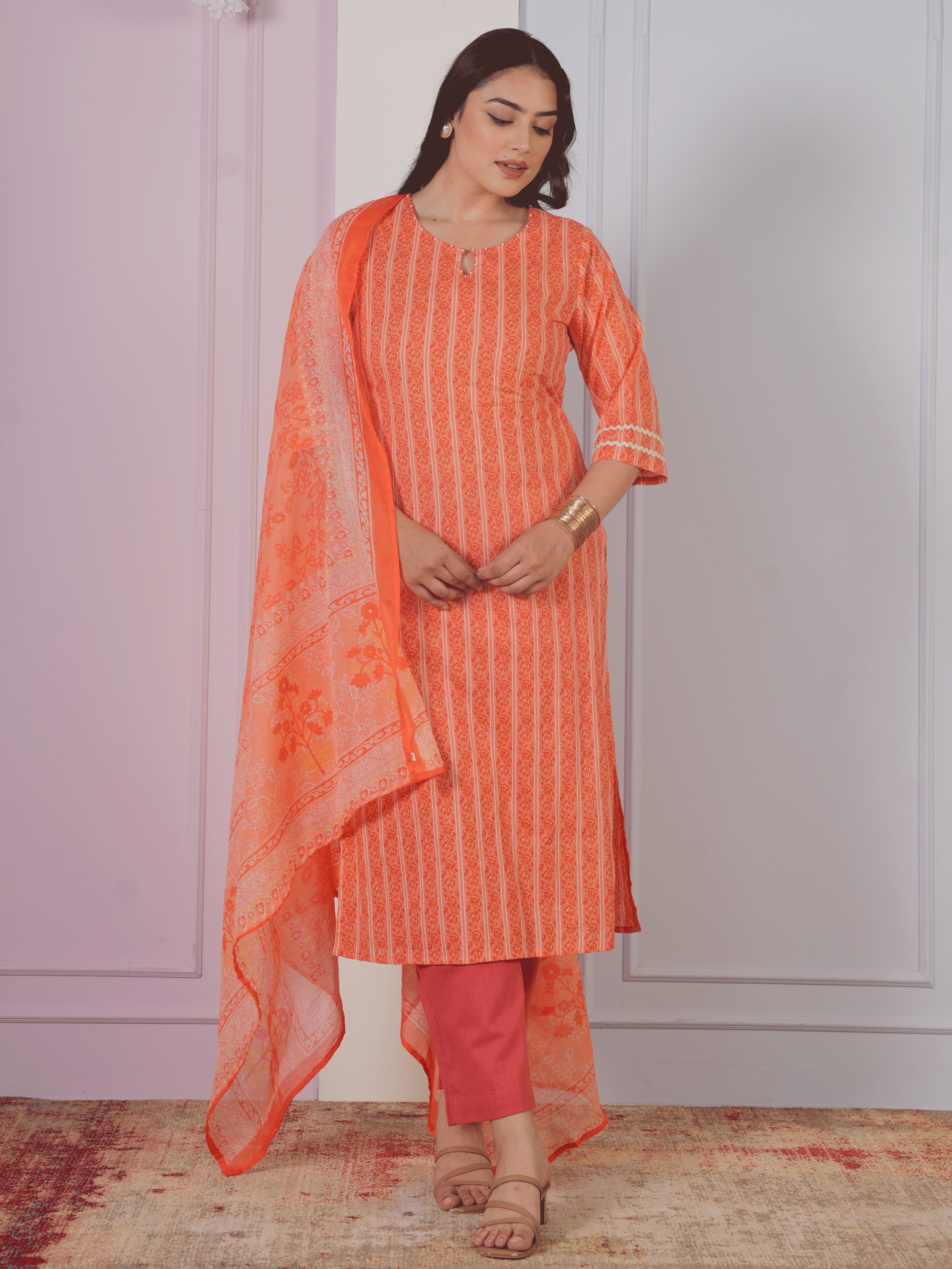 Aramya Facebook ad: This embroidered lurex cotton kurta set adds just…