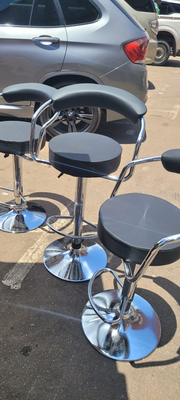 ZIM ALL OFFICE FURNITURE Facebook ad