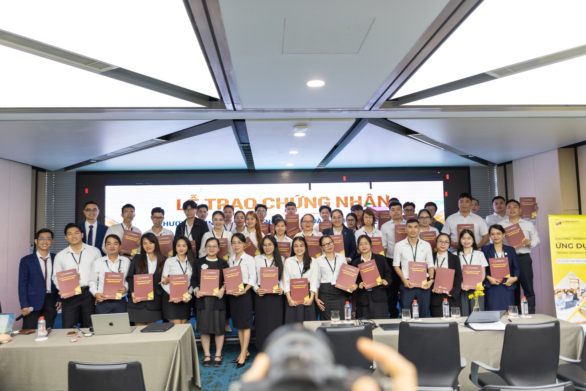 CyberSoft - Đào tạo Ứng dụng AI Văn phòng Facebook ad: Tăng 𝗪𝗼𝗿𝗸𝗹𝗼𝗮𝗱 nhưng không tăng hiệu suất -->…