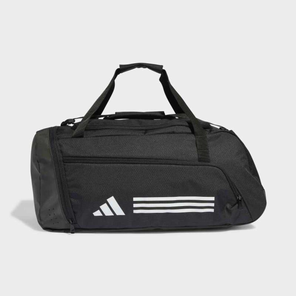 FitPoint Uruguay Facebook ad: Tu próximo outfit de entrenamiento que sea Adidas.