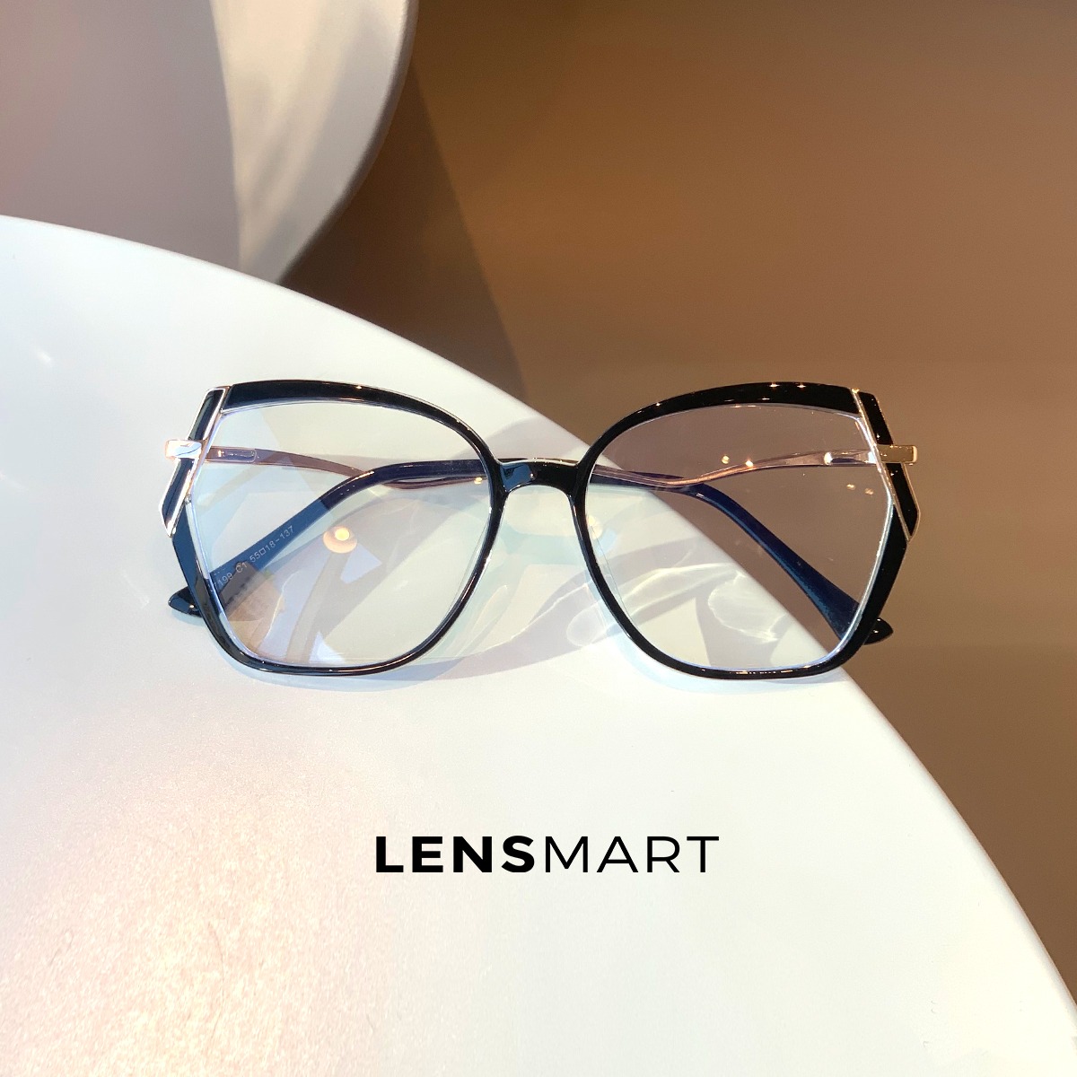 Lensmart Facebook ad