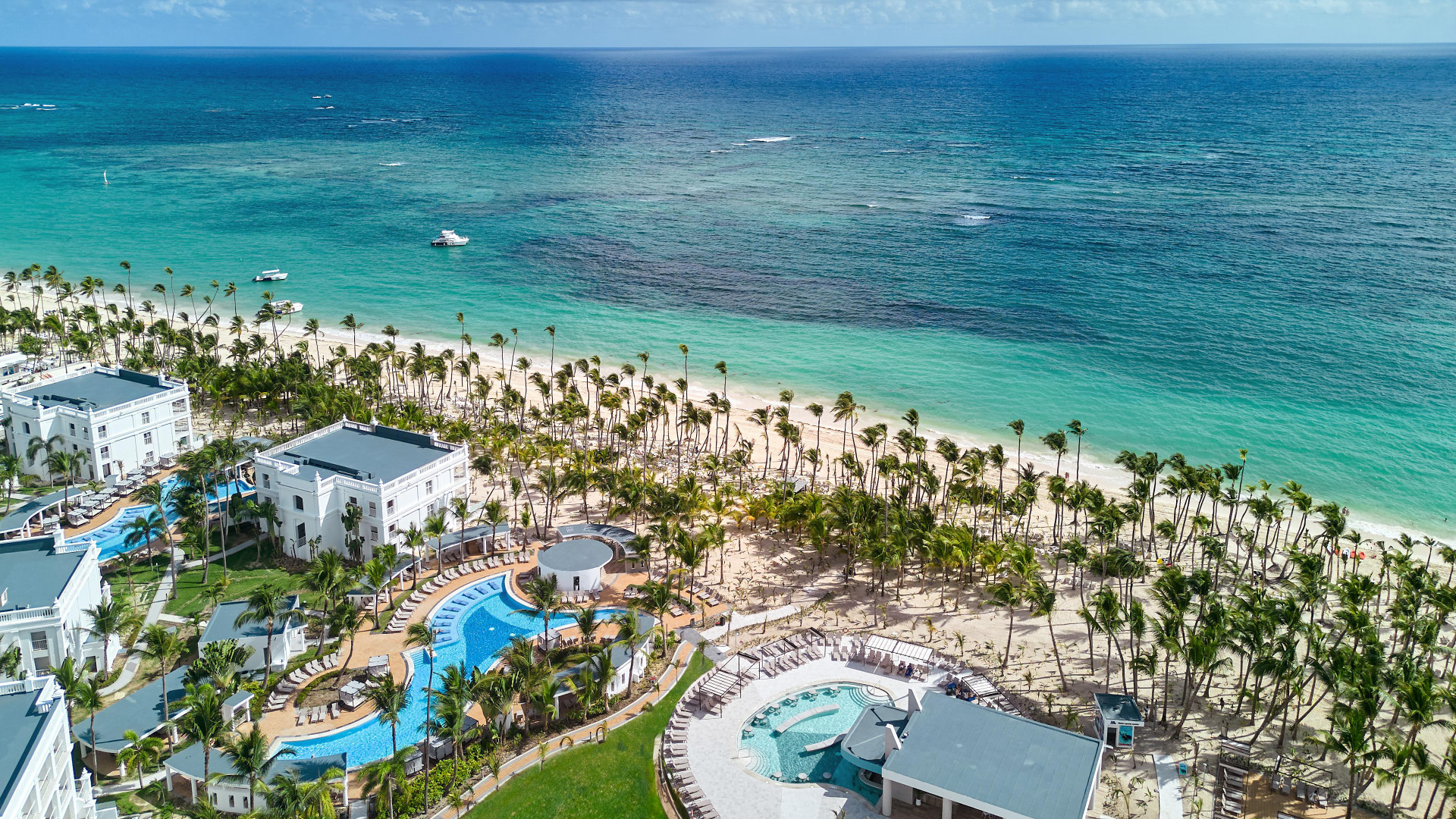 Despegar Facebook ad: Hoteles y Hospedajes | Ofertas en alojamiento en Despegar