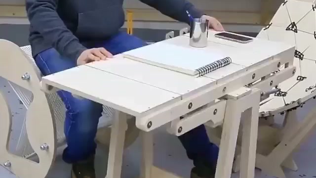 WoodTrack Facebook ad: Want To Get Better At Woodworking?