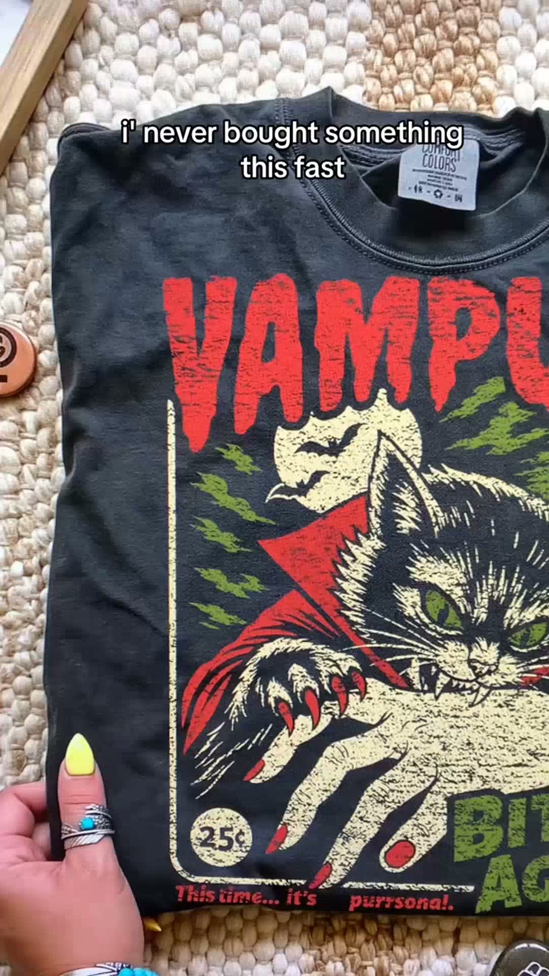 Hysteez Facebook ad: Your Cat's Attitude, In A Vintage Comic Tee.
