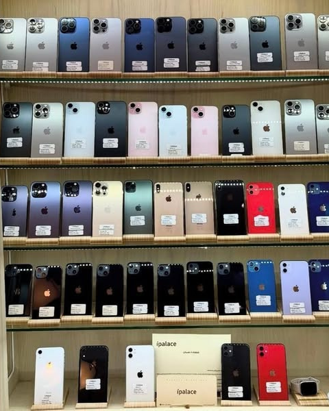 Silver Comfort Resources Facebook ad: Refurbished Smartphones - Read More