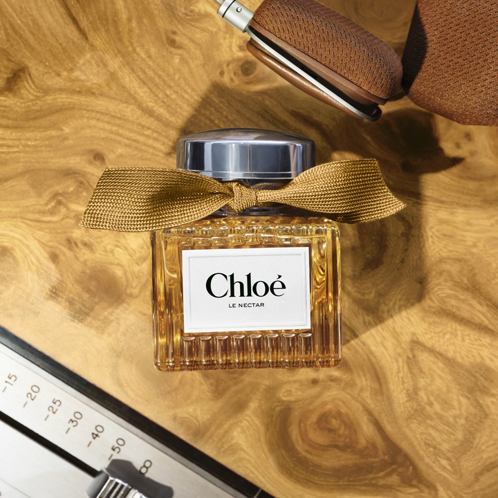 Chloé Facebook ad: Chloe Le Nectar