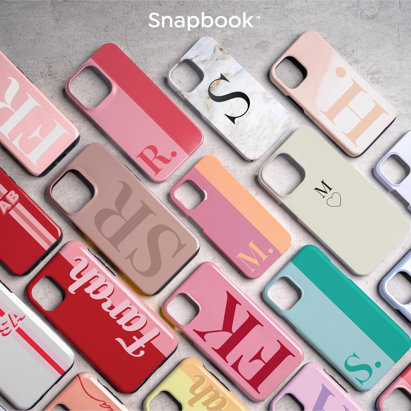 Snapbook Middle East Facebook ad: كولكشن جديد