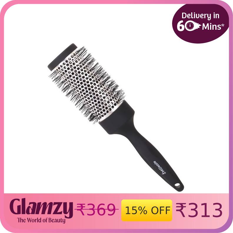 Glamzy Facebook ad: Beauty at your door in 30 mins!