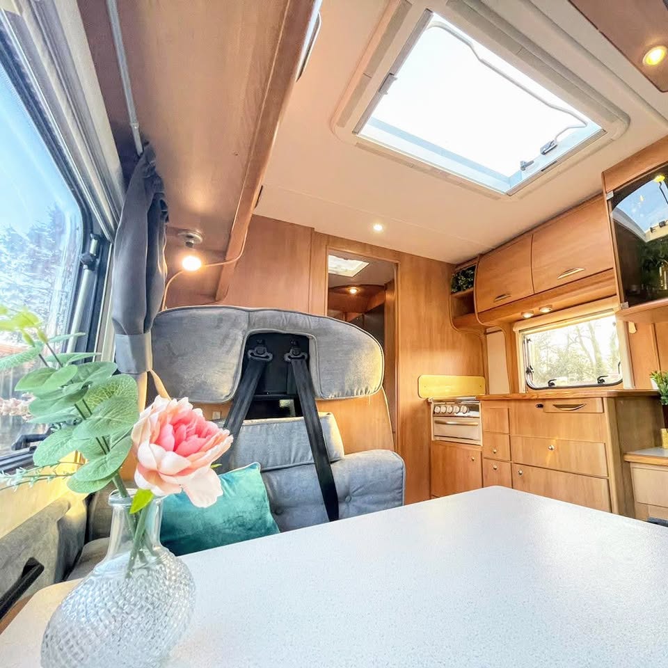Michael Leftwich Facebook ad: 2003 STUNNING Luxury Spacious Comfy Motorhome Campervan…