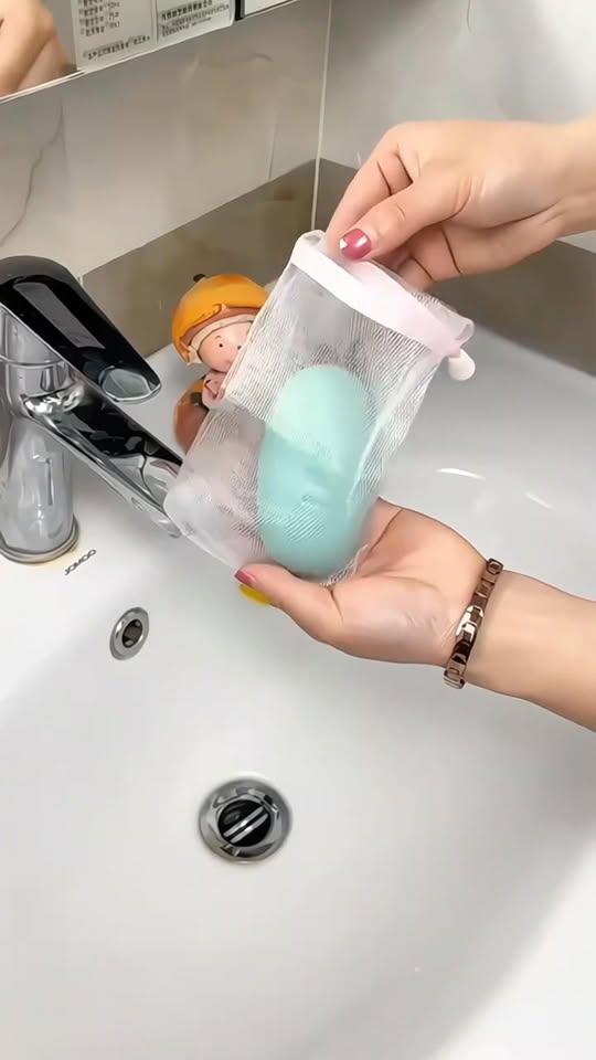 DHgate Facebook ad: 5/1PCS Foaming Net Body W