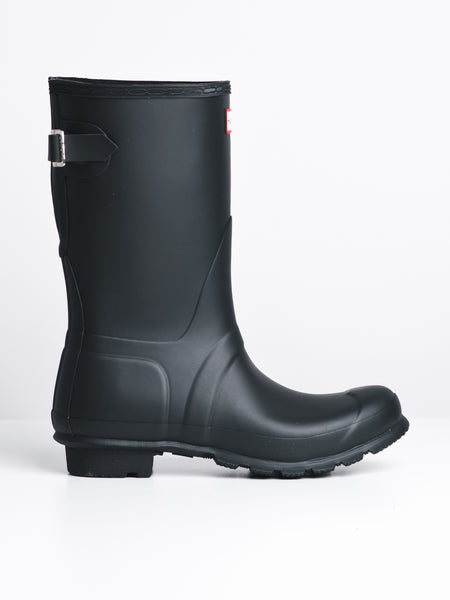 Boathouse Facebook ad: Shop 1000s of all the latest styles &…
