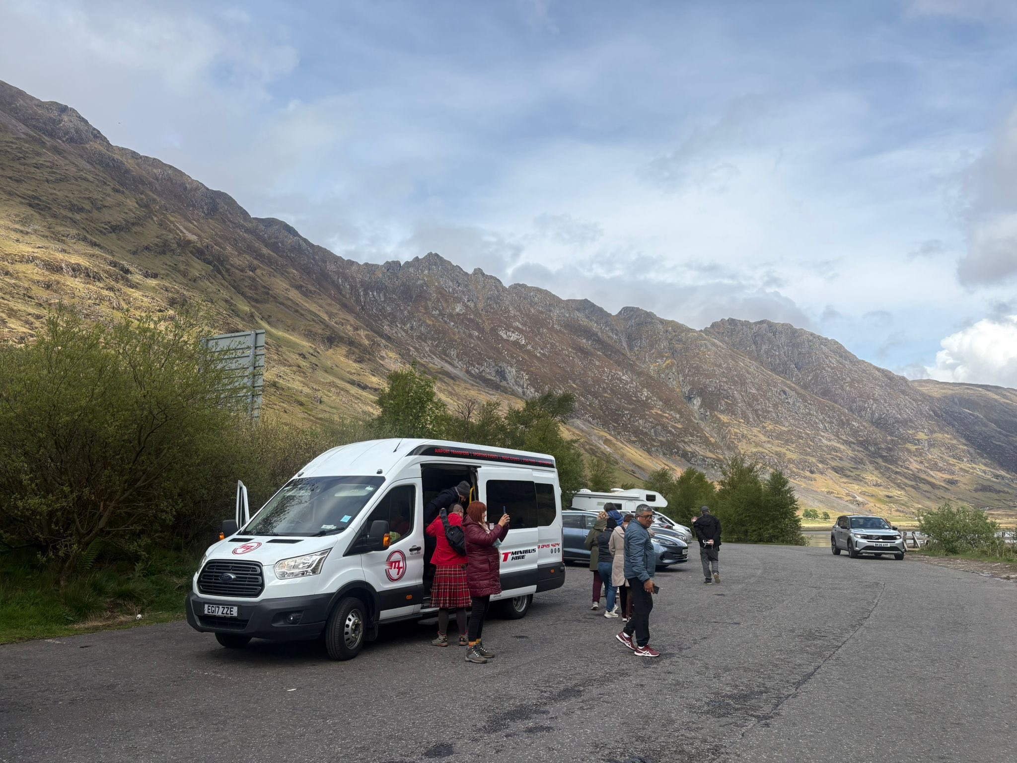 MT Minibus Hire Facebook ad