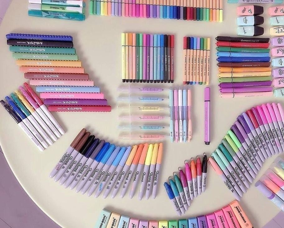 Shock'N Stock Booksellers & Stationers Facebook ad: Your choice for school, craft, & art supplies!