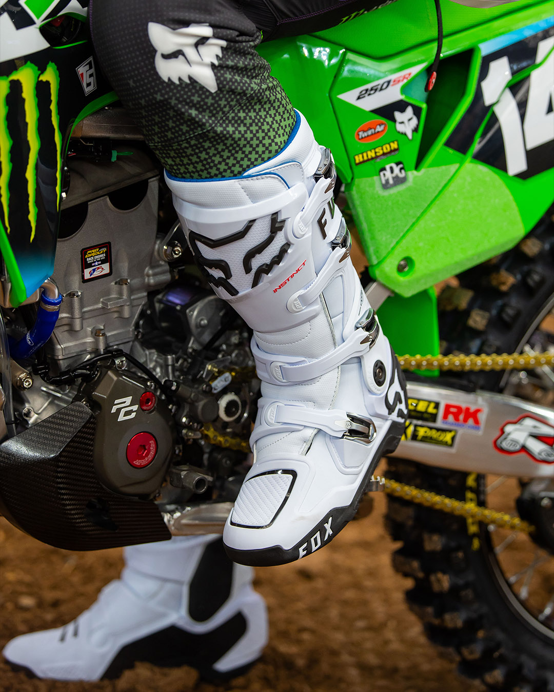 MXstore Facebook ad