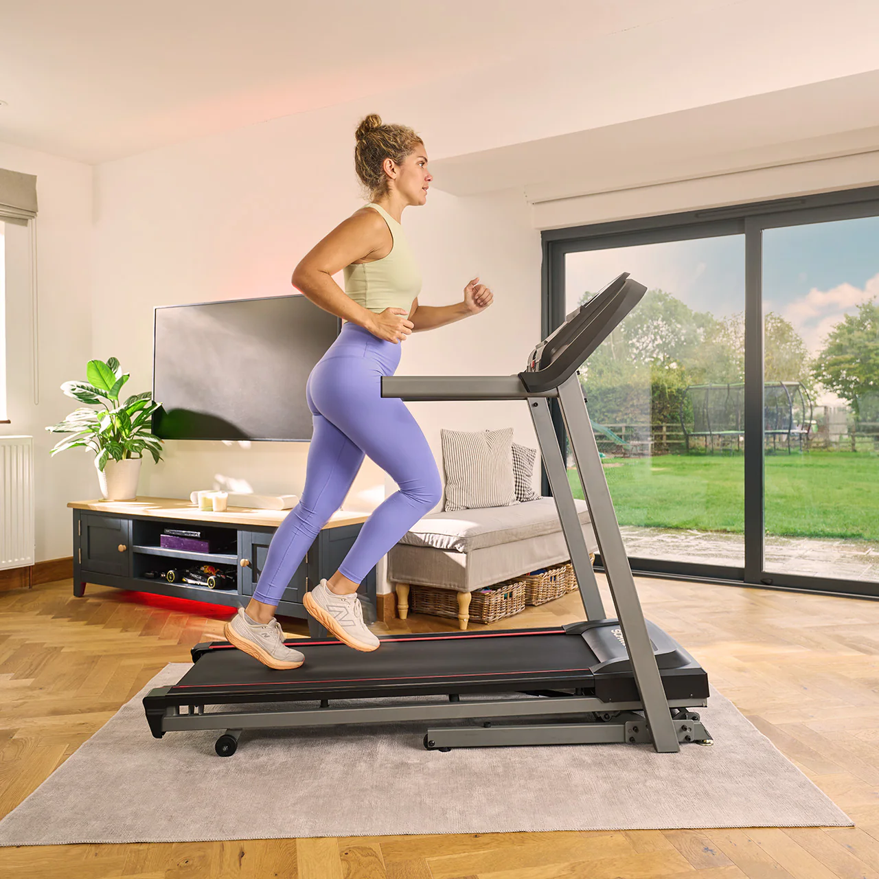 Johnson Fitness Australia & New Zealand Facebook ad: Schwinn Treadmills Quick comparison