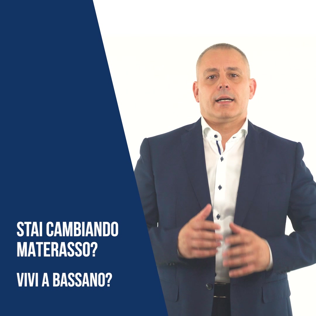 Schienax Facebook ad: Chatta con noi