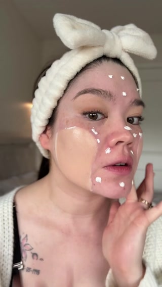 Smooche Facebook ad: The viral skin-tone adapting foundation