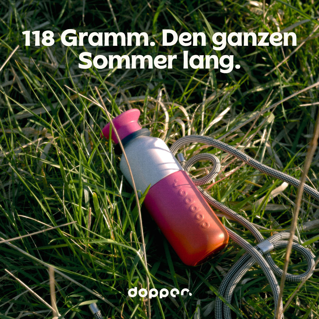 Dopper Facebook ad: Klein genug für jede Tasche. Leichter als dein Handy.