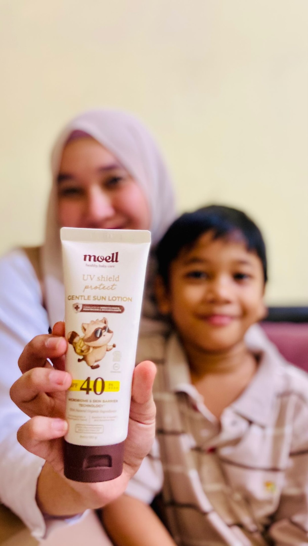 Moell Hair & Body Care Facebook ad: maaf ya udah ga ribet pakein 2 layer…