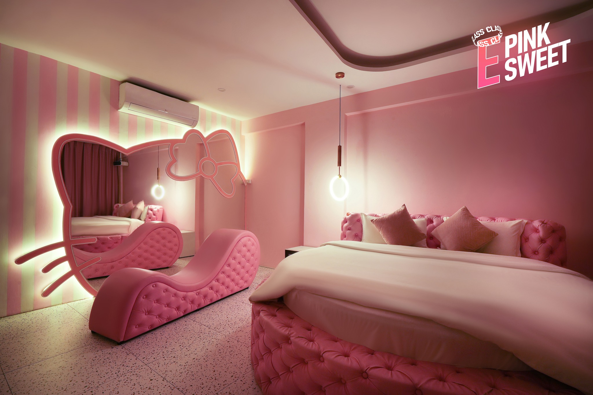 Melon Hotel Facebook ad: Có những nơi bạn đến để ở.