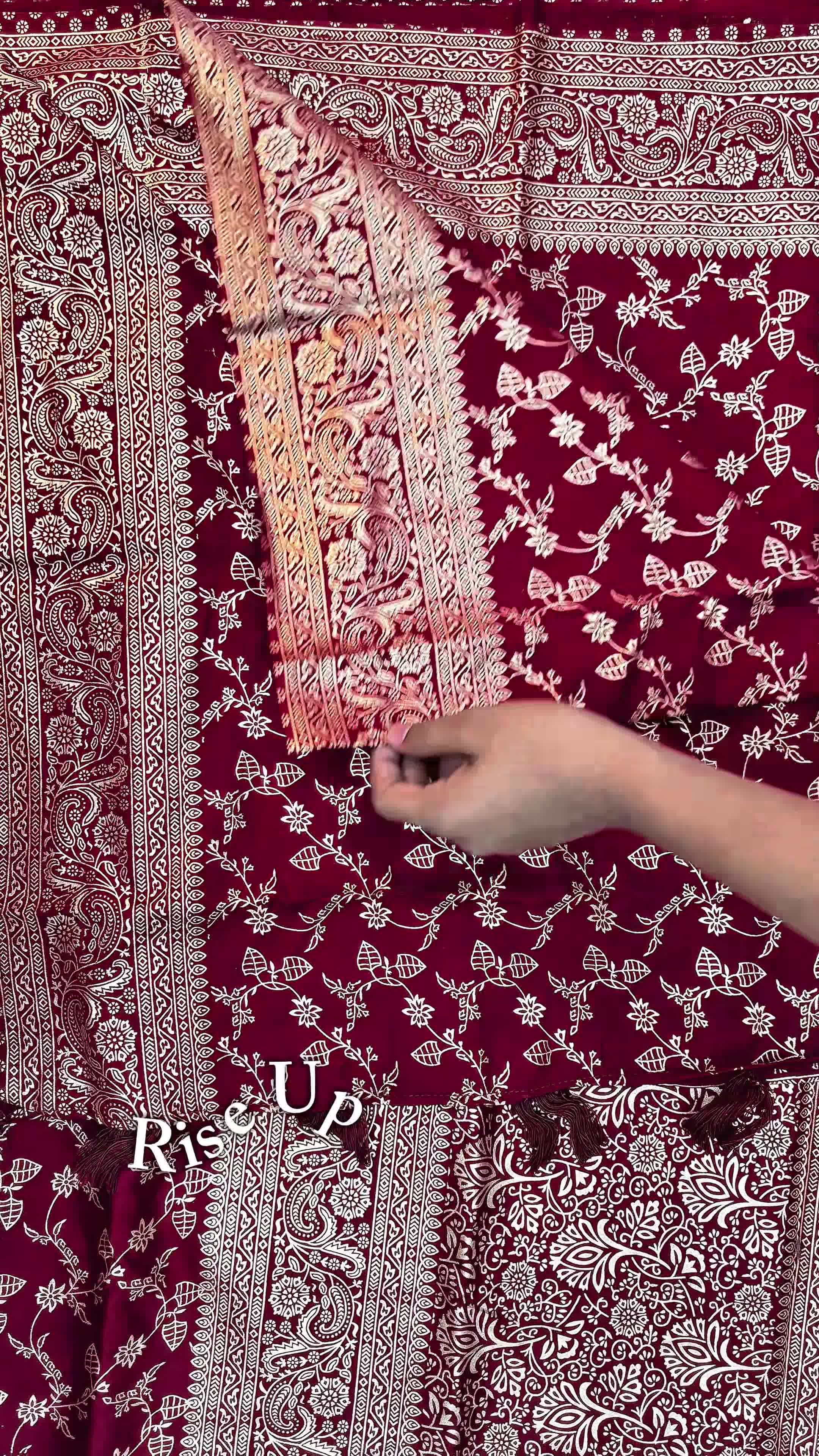 Zara Fashion Facebook ad: অর্ডার করার জন্য Order Now বাটনে ক্লিক করুন