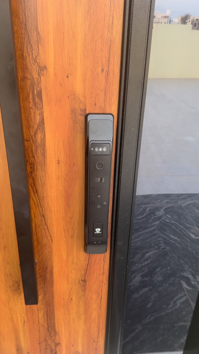 M Z GATE Automation Facebook ad: مواصفات MZ SMART LOCK VIP